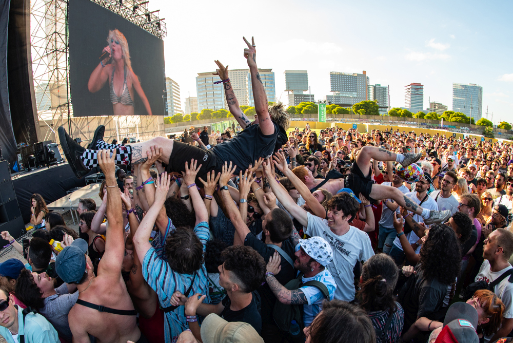 Primavera-Sound-2022-Amyl-And-The-Sniffers-04-Pull-And-Bear-Christian-Bertrand