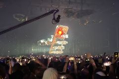 Tomorrowland-Day-1-13