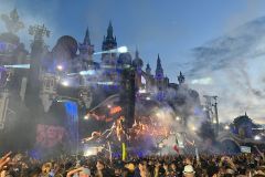 Tomorrowland-Day-1-9