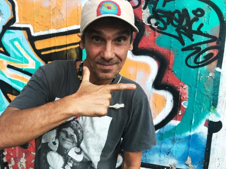 Video: MANU CHAO – “Bloody Bloody Border