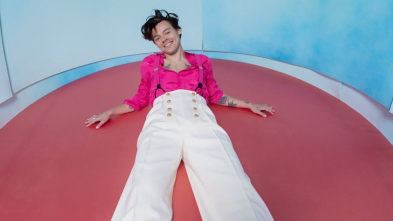 HARRY STYLES: il tour in Italia è riprogrammato a febbraio