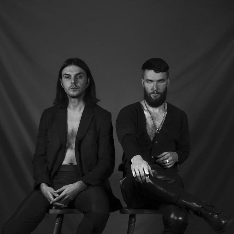 Video e Testo: HURTS – Redemption