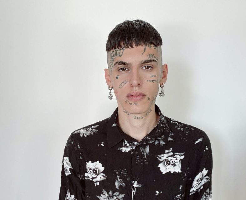 YOUNG SIGNORINO il 6 novembre esce il suo album di debutto “CALMO”
