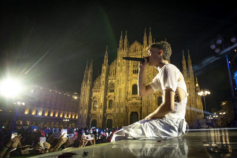 RADIO ITALIA LIVE – 50mila persone in piazza Duomo a Milano. La Gallery