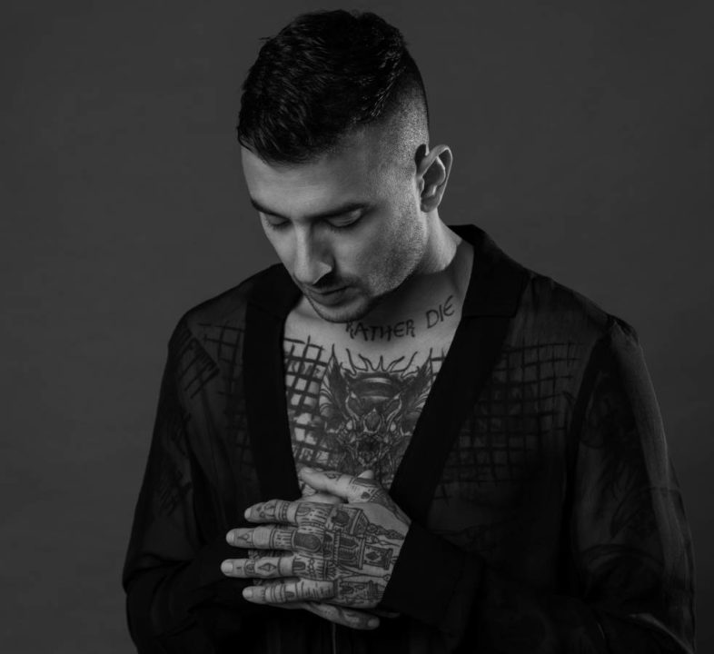 Video Intervista – JUNIOR CALLY le mie infinite “Deviazioni”