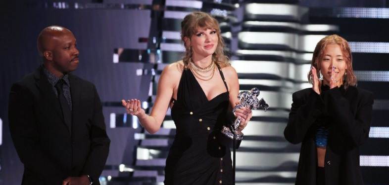 MTV VMAs 2023 TAYLOR SWITH vince tutto. I MANESKIN Best Rock. La lista dei premi