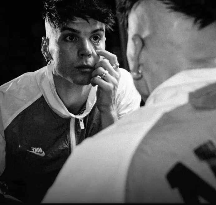 REN debutta in vetta nella chart album Uk - Newsic.it